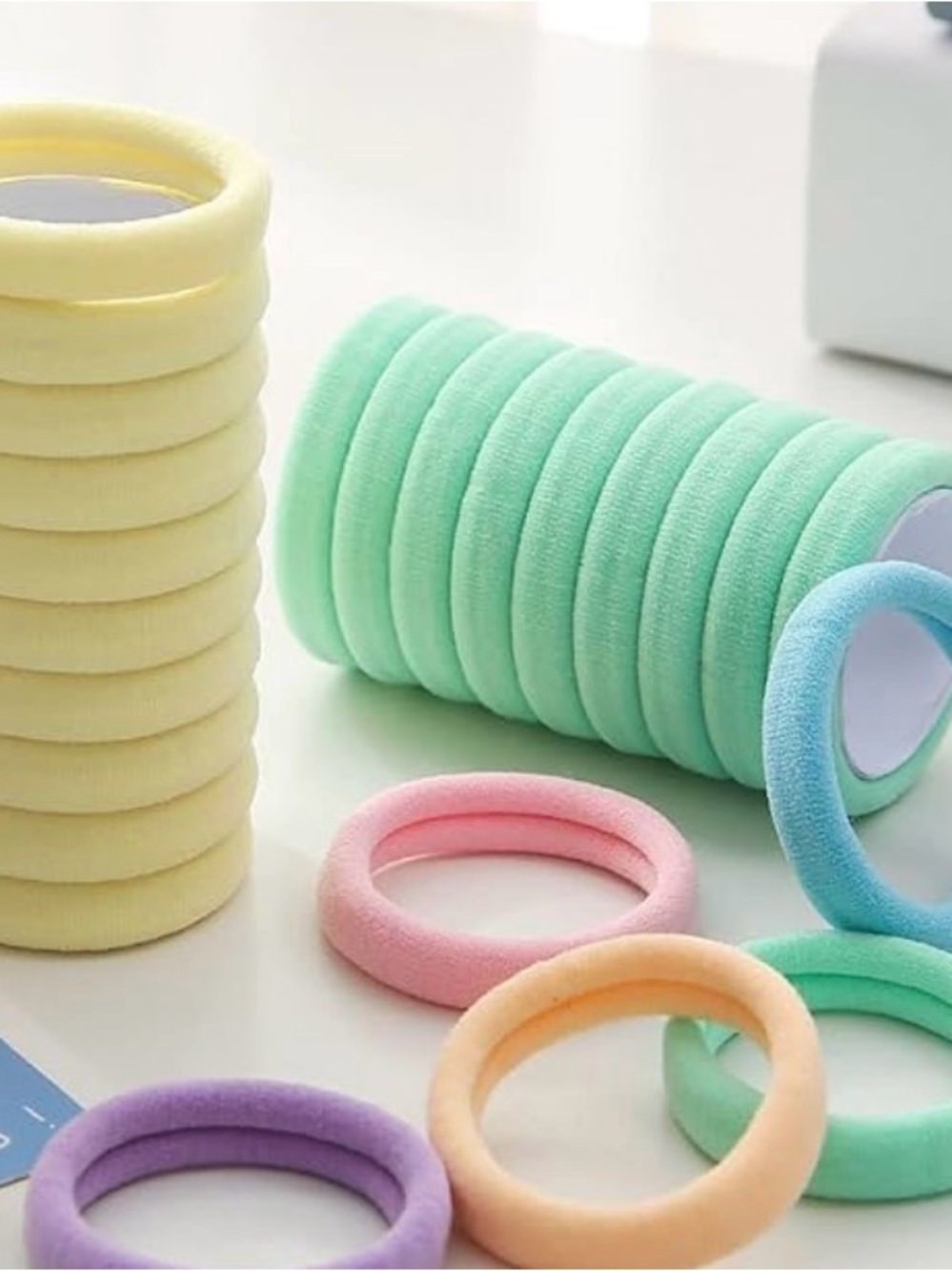 ✨Nia’s favorite hair ties✨